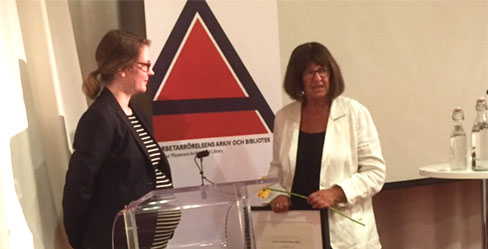 Anna Hedborg delade ut Meidner-priset till Malin Nilsson.